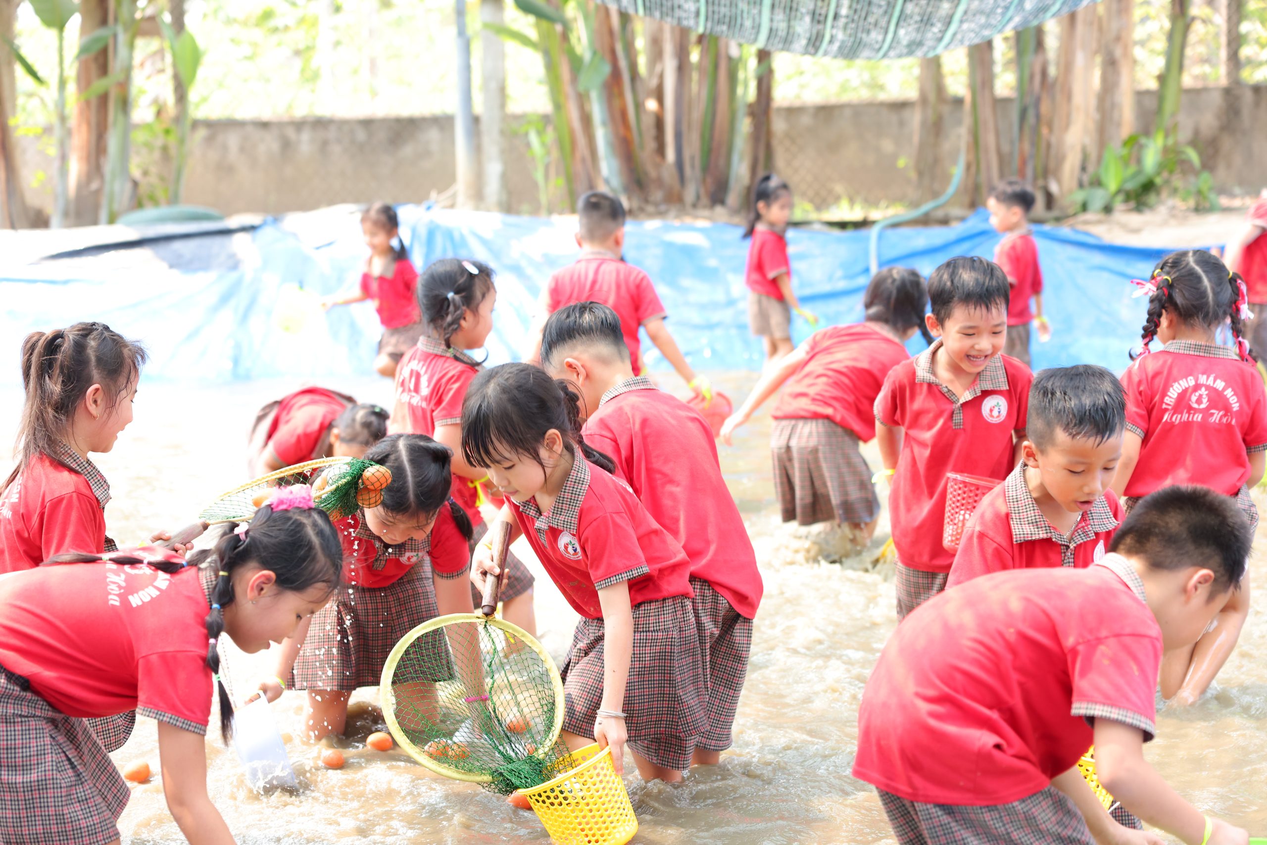 CHUYẾN THAM QUAN TRẢI NGHIỆM TRANG TRẠI VUI VẺ CỦA CÁC BÉ TRƯỜNG MẦM NON NGHĨA HÒA- HAPPY FARM.